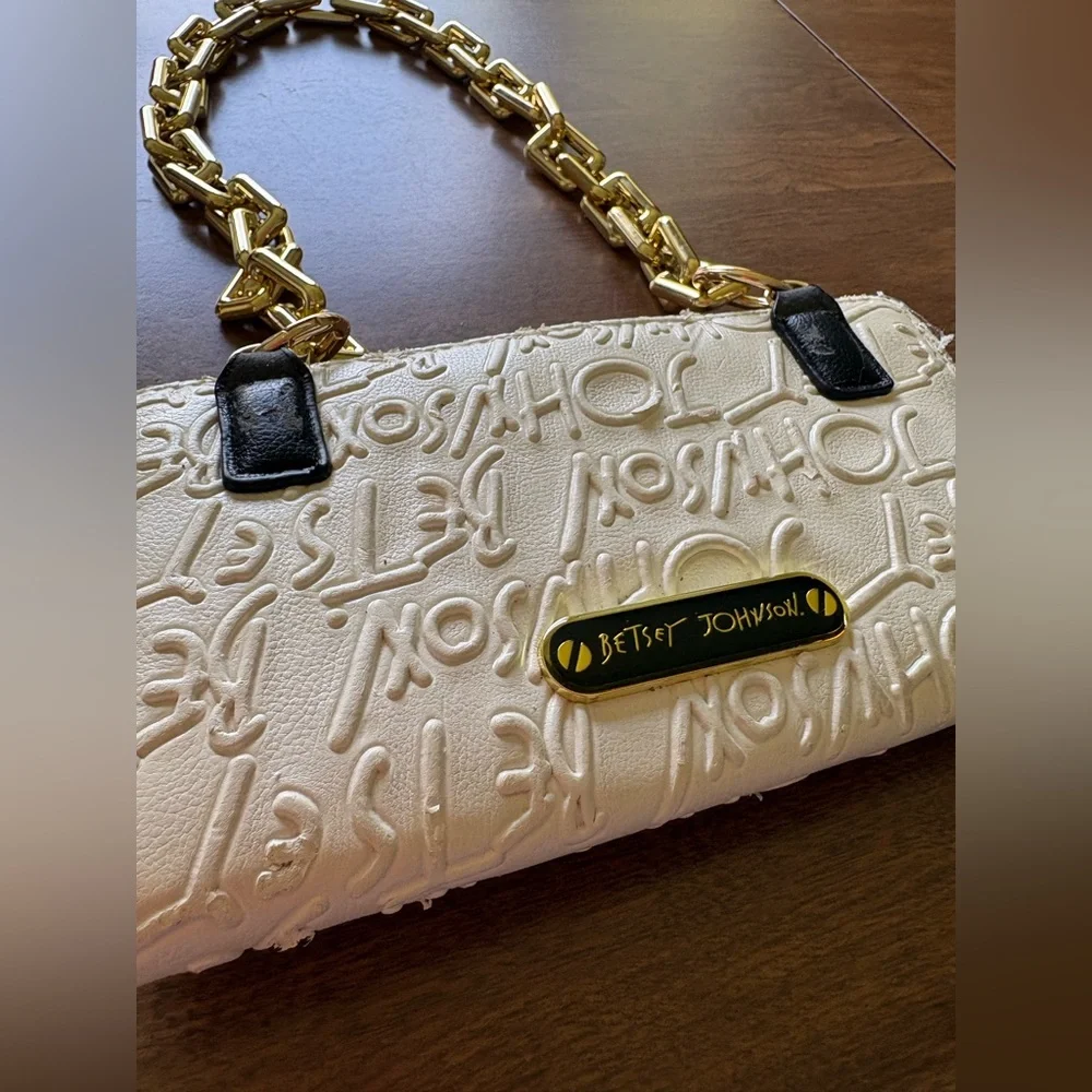 Betsey Johnson wallet